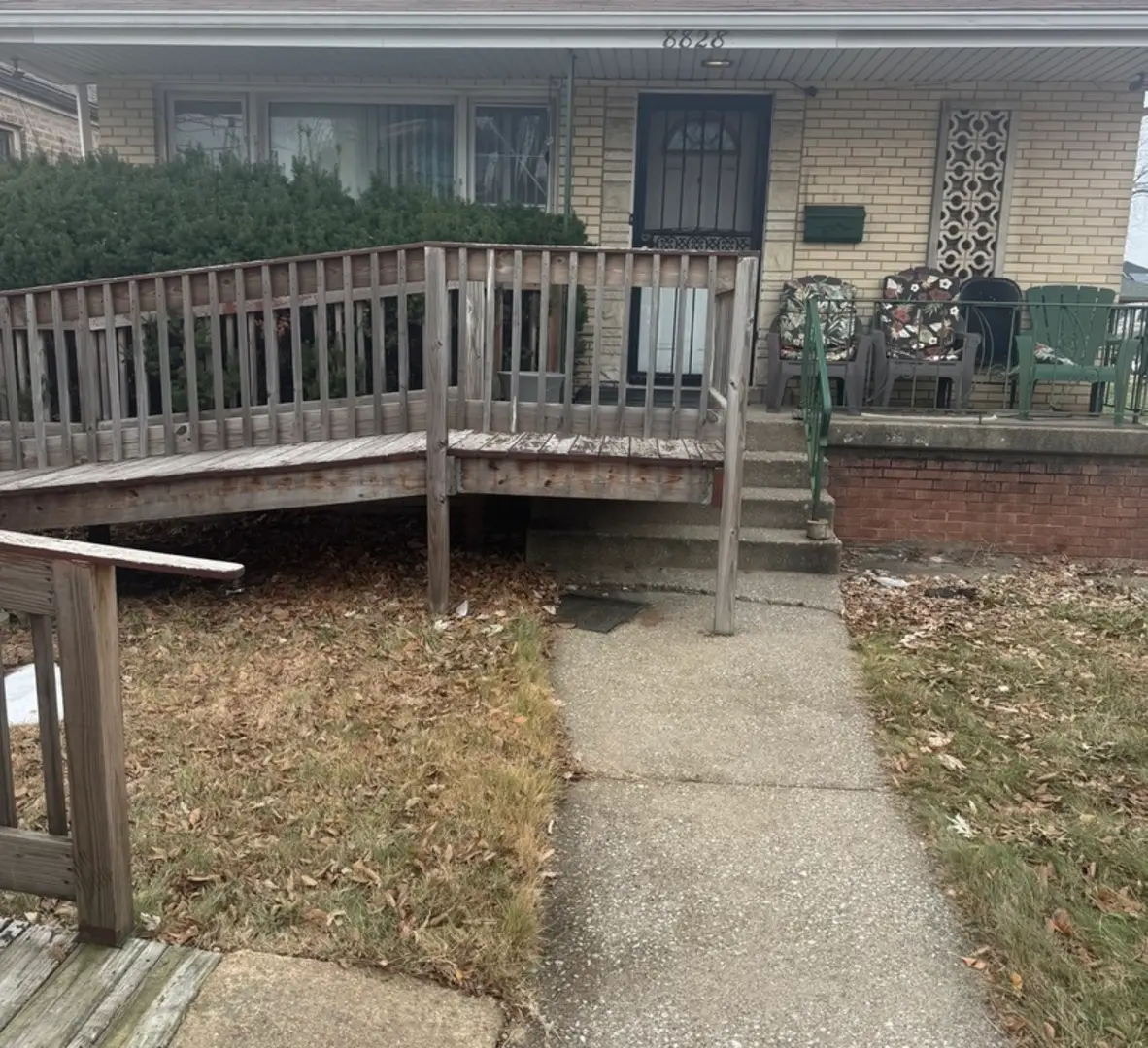 8828 S Yates Boulevard, Chicago, IL 60617 - Image #1