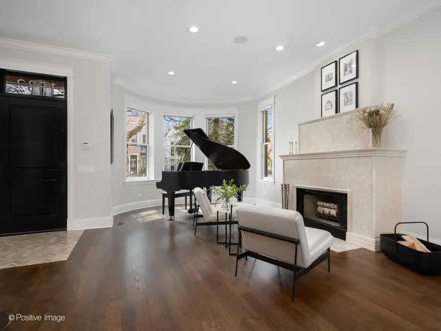 1532 W Wolfram Street, Chicago, IL 60657 - #2