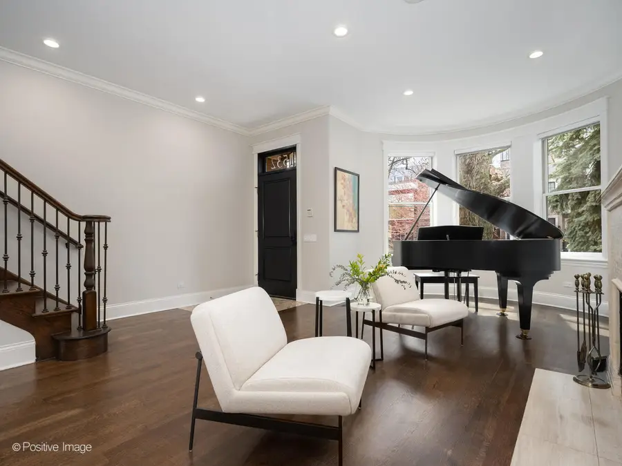 1532 W Wolfram Street, Chicago, IL 60657 - #3