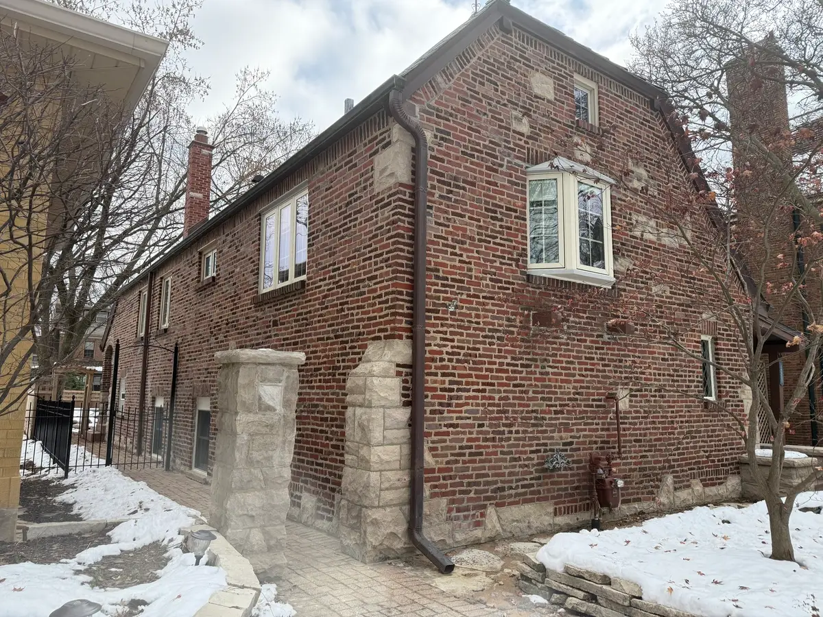 10351 S Leavitt Street, Chicago, IL 60643 - Image #1