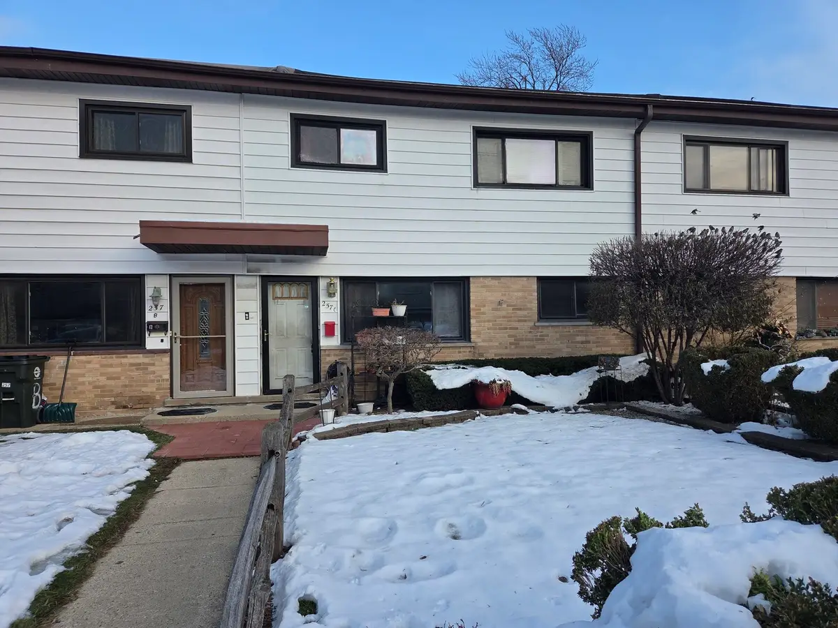 257 Dover Drive #C, Des Plaines, IL 60018 - Image #1
