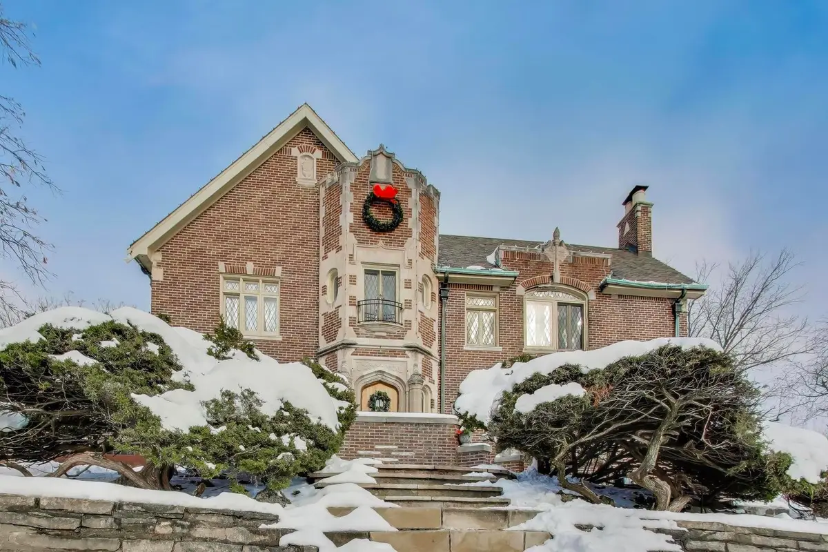 10162 S Longwood Drive, Chicago, IL 60643 - Image #1