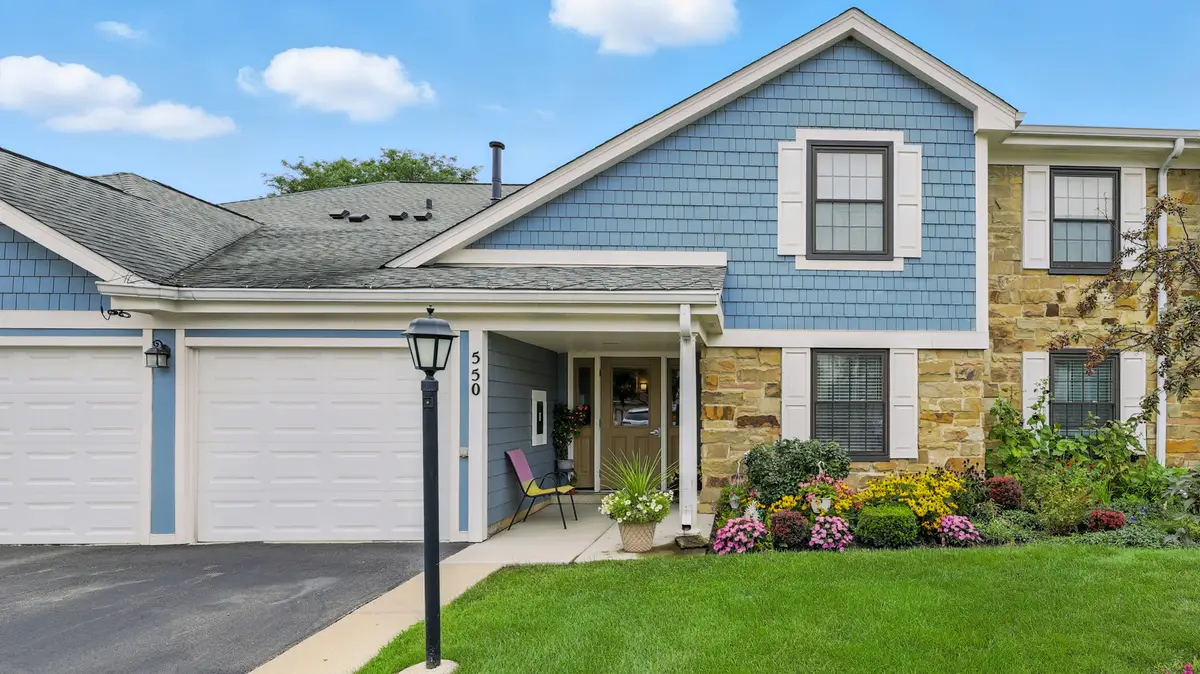 550 Greystone Lane #A2, Wheeling, IL 60090 - Image #1