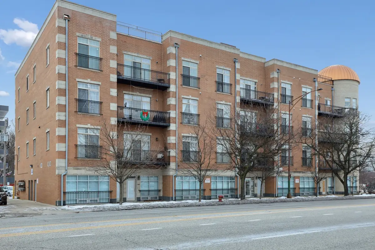 6425 W Touhy Avenue #2B, Chicago, IL 60646 - Image #1