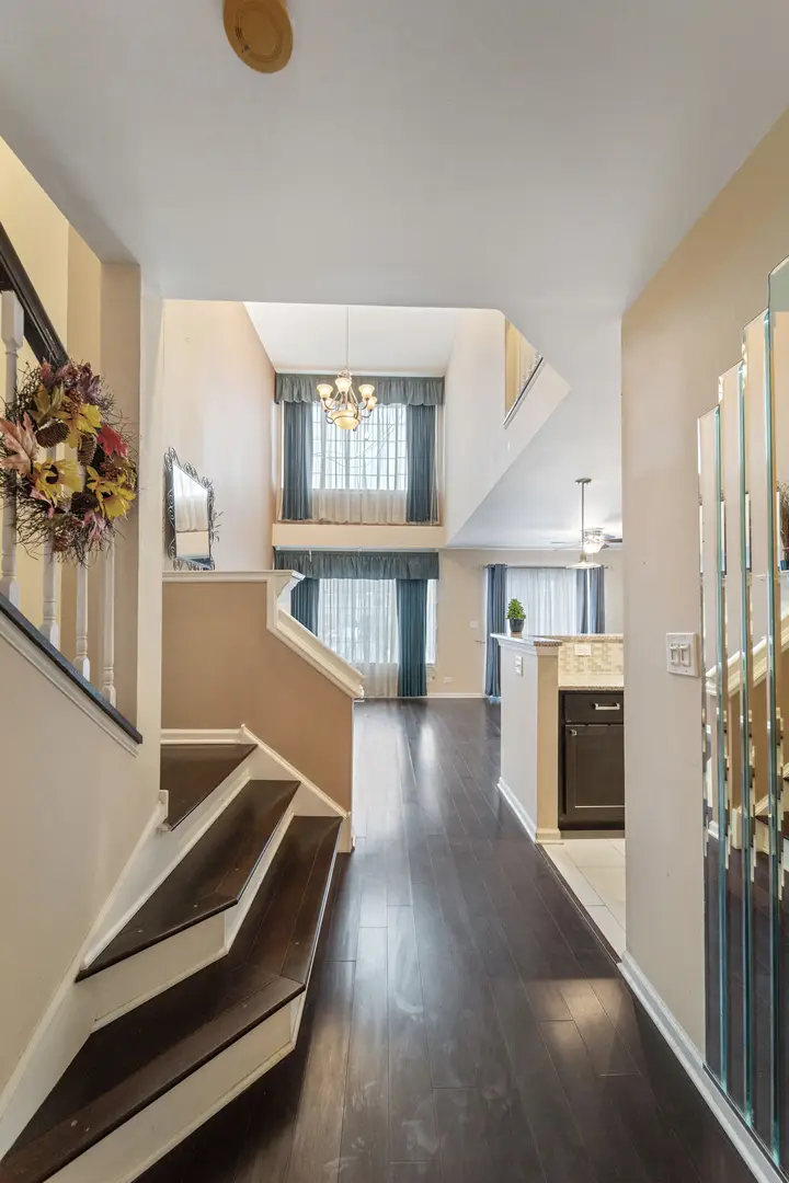 9026 Heathwood Circle, Niles, IL 60714 - Image #3