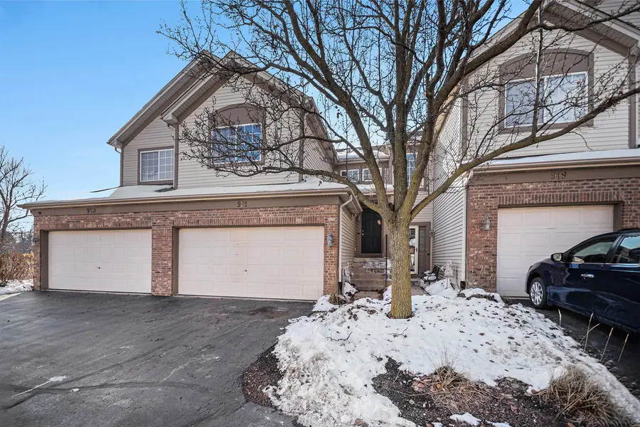 921 Parkhill Circle, Aurora, IL 60502 - Image #2