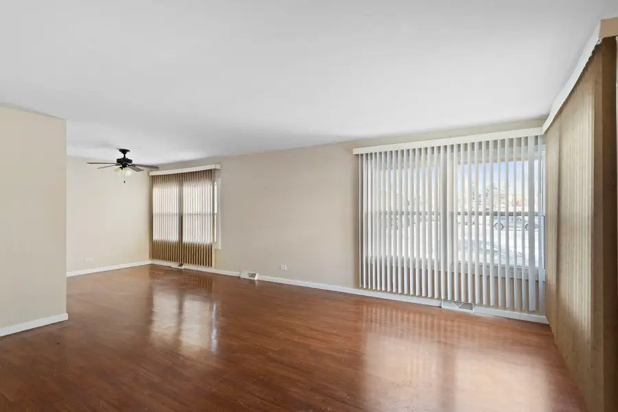 2011 Georgetown Lane, Waukegan, IL 60085 - Image #3