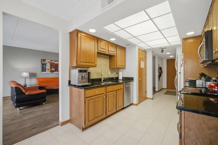 1380 Oakwood Avenue #306, Des Plaines, IL 60016 - Image #3