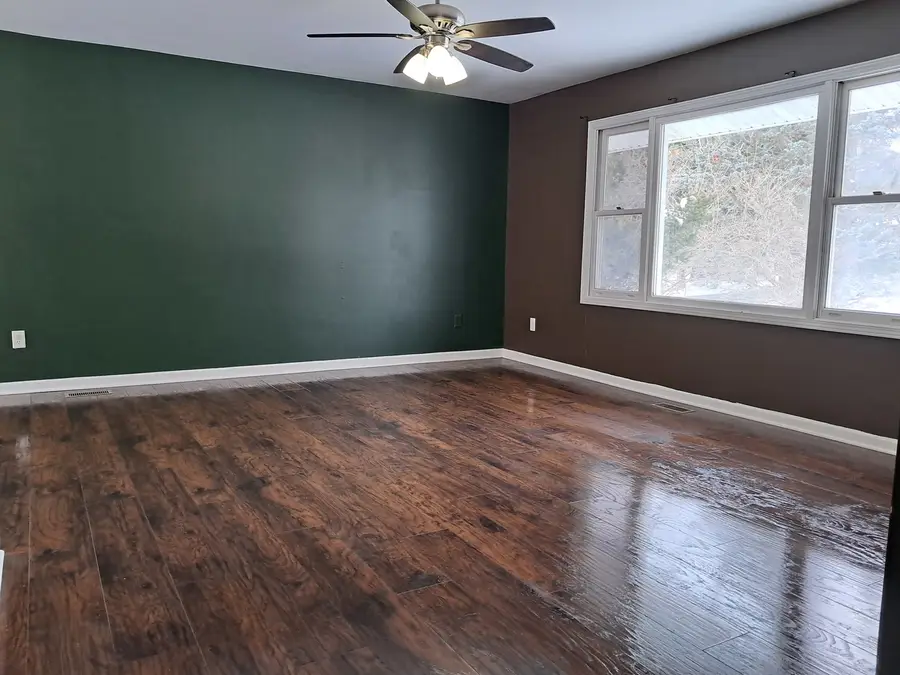 117 Liverpool Drive, Poplar Grove, IL 61065 - Image #2