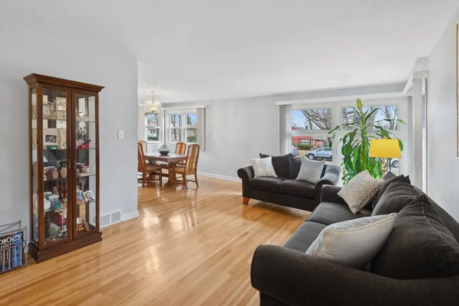 826 Brown Avenue, Evanston, IL 60202 - Image #3