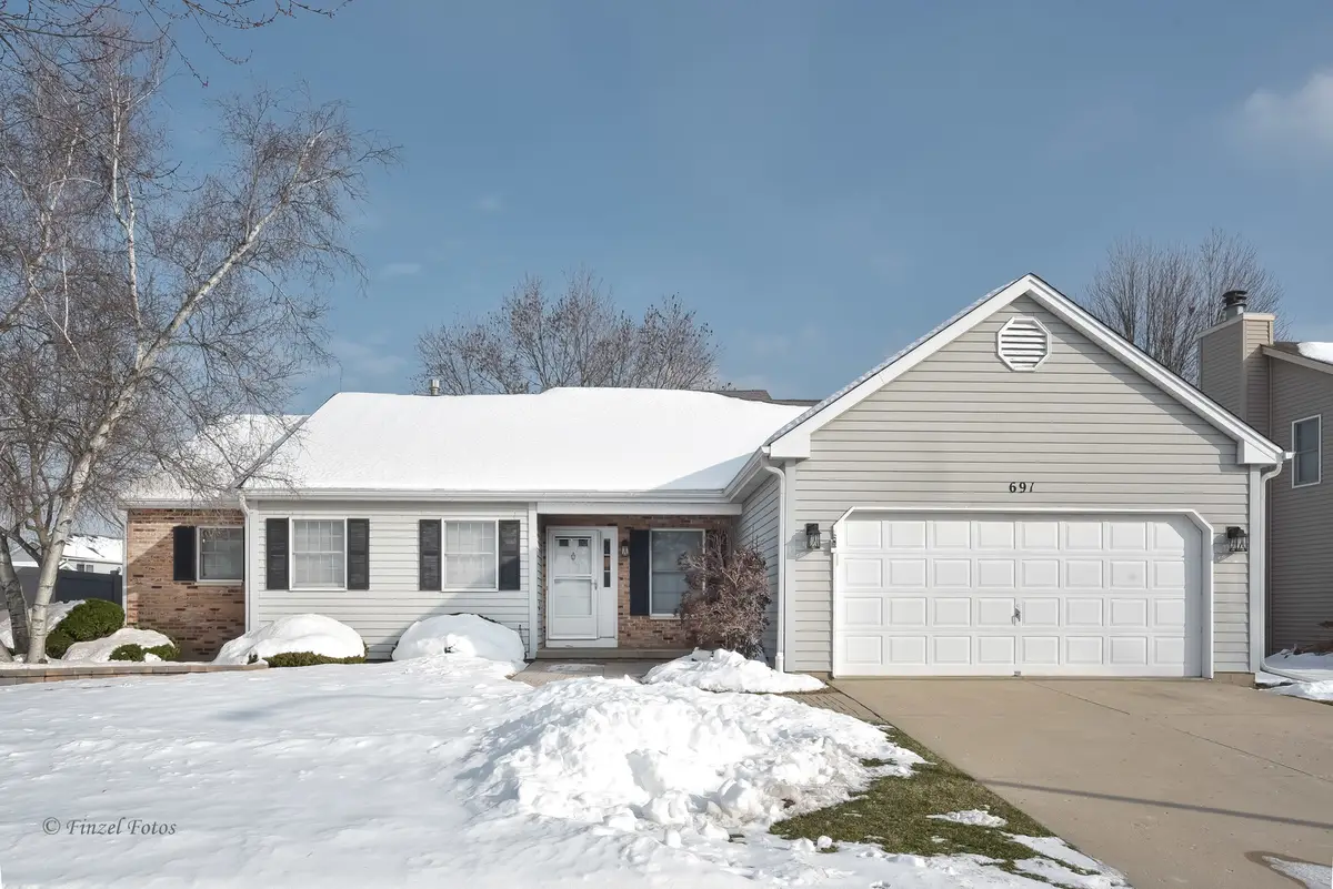 691 Canyon Lane, Elgin, IL 60123 - Image #1