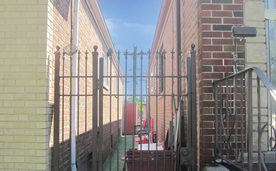 11149 S Green Bay Avenue, Chicago, IL 60617 - Image #3