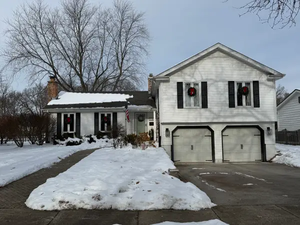 806 Fellows Street, St. Charles, IL 60174