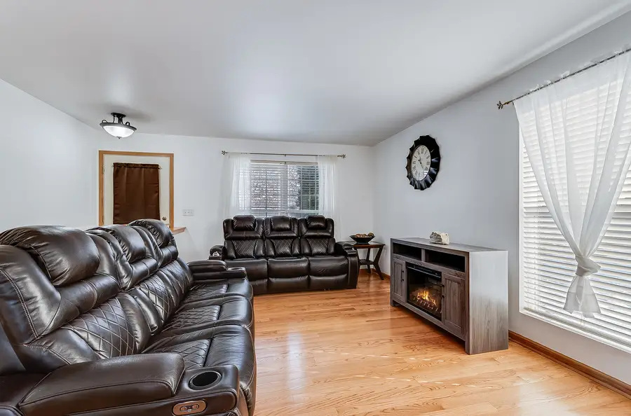 1544 Suncrest Lane, Bolingbrook, IL 60490 - Image #2