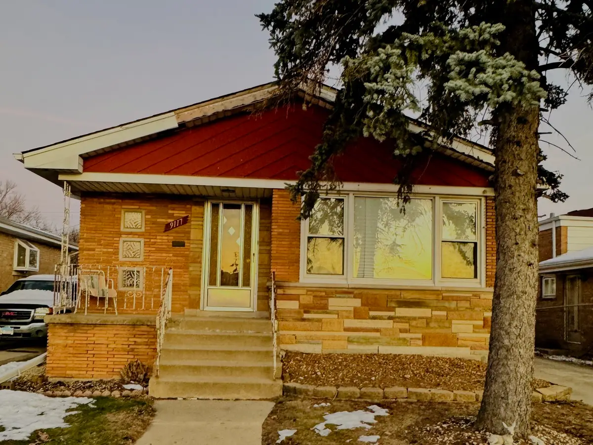 9117 S Saint Louis Avenue, Evergreen Park, IL 60805 - Image #1