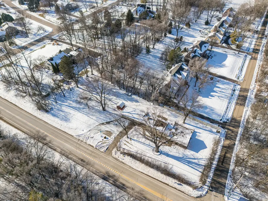 25216 River Road, Lake Barrington, IL 60010 - Image #3