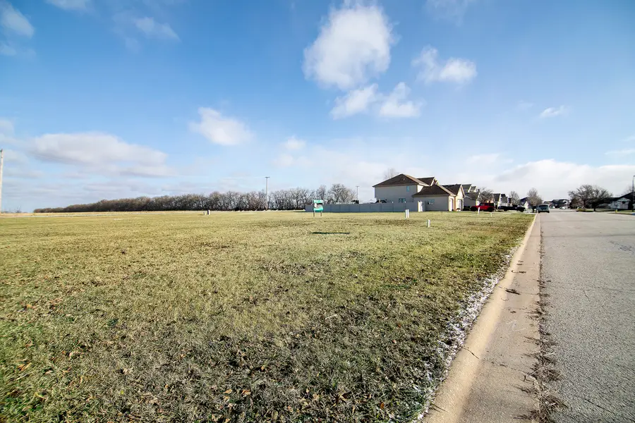 471 Spring Park Loop, Bourbonnais, IL 60914 - Image #2