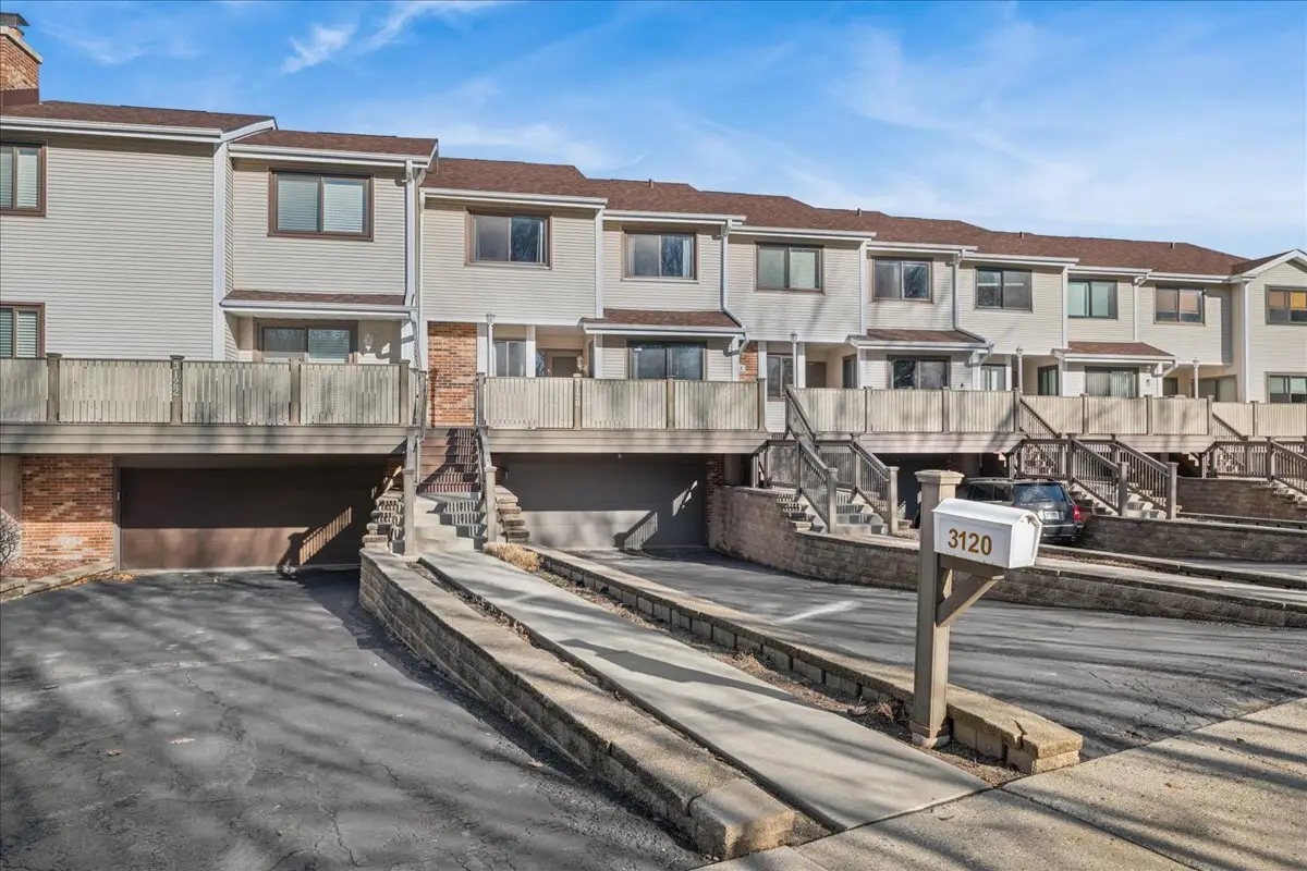 3120 Antelope Springs Road, Northbrook, IL 60062 - Image #1