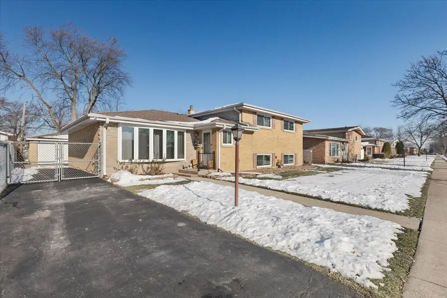 7910 Churchill Street, Morton Grove, IL 60053 - Image #2