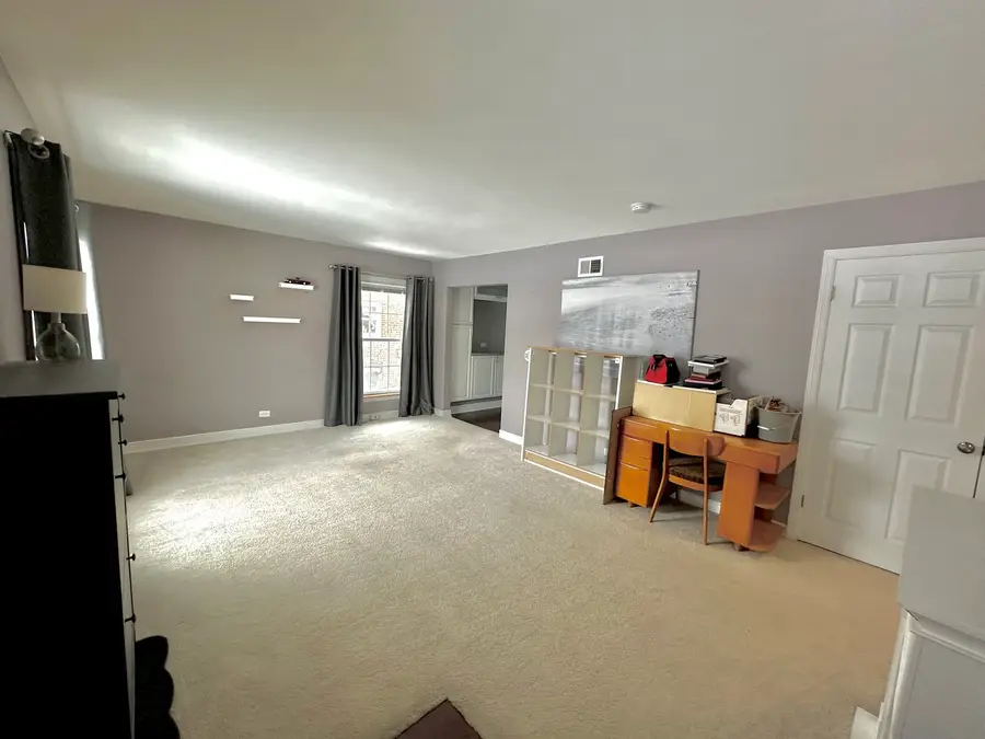 1636 Manchester Avenue, Westchester, IL 60154 - Image #2