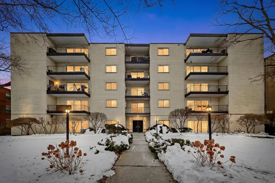820 Oakton Street #3A, Evanston, IL 60202 - Image #2
