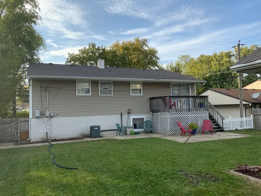 665 Thornwood Drive, Buffalo Grove, IL 60089 - Image #3