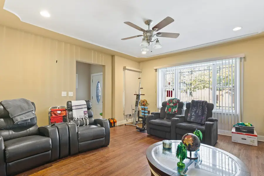 1727 E 83rd Place, Chicago, IL 60617 - Image #3