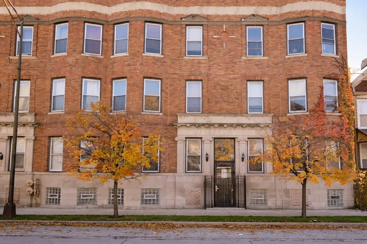 225 E 59th Street #1, Chicago, IL 60637 - Image #1