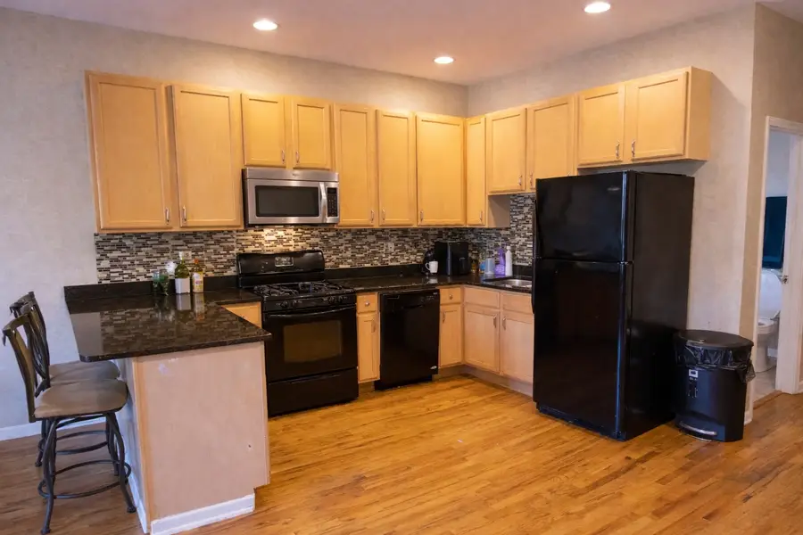 225 E 59th Street #1, Chicago, IL 60637 - Image #2
