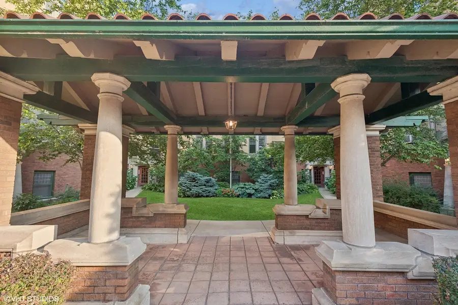 625 W Addison Street #3, Chicago, IL 60613 - Image #2