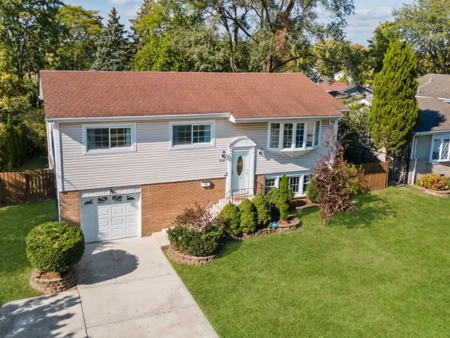 9140 Sycamore Drive, Hickory Hills, IL 60457 - Image #2