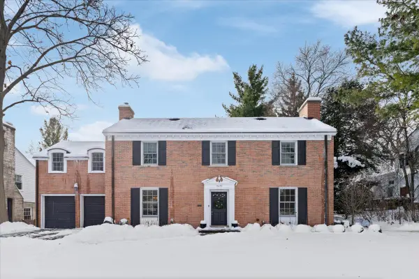 700 Park Drive, Kenilworth, IL 60043