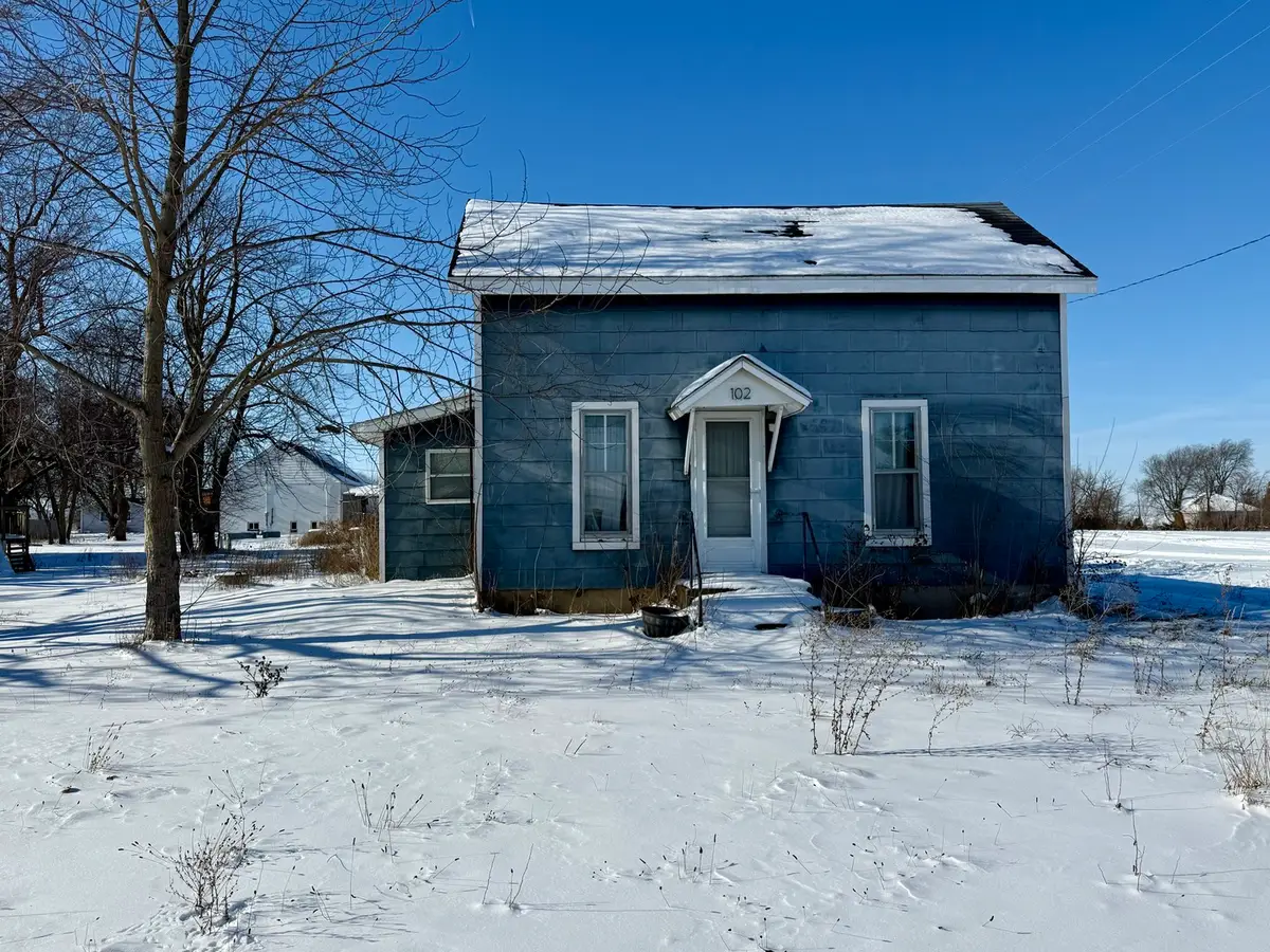102 East Street, Penfield, IL 61862 - Image #1