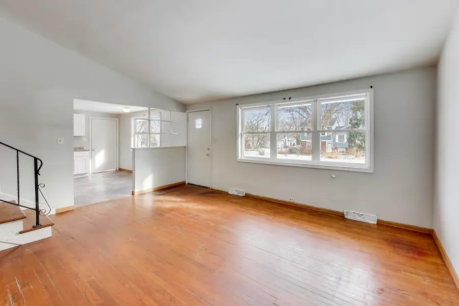 34050 N Lilac Avenue, Grayslake, IL 60030 - Image #3