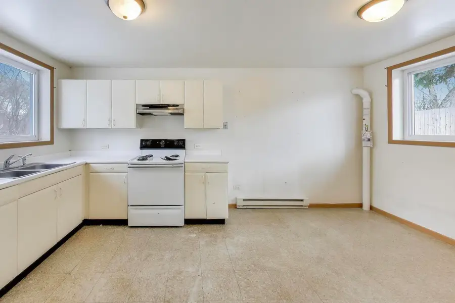 37055 N Capillo Avenue, Lake Villa, IL 60046 - Image #3