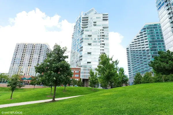 510 W Erie Street #P-207, Chicago, IL 60654