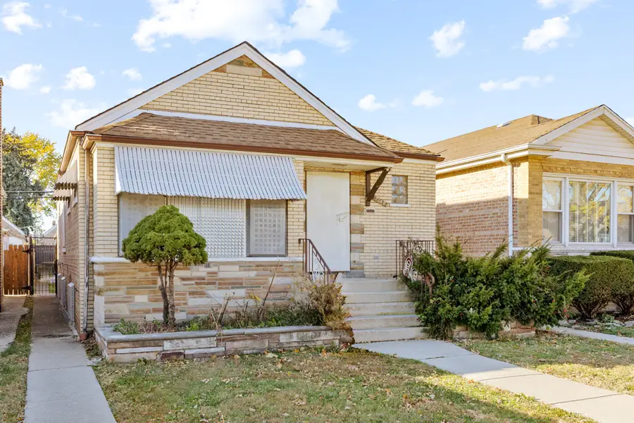 7148 S Sawyer Avenue, Chicago, IL 60629 - Image #2