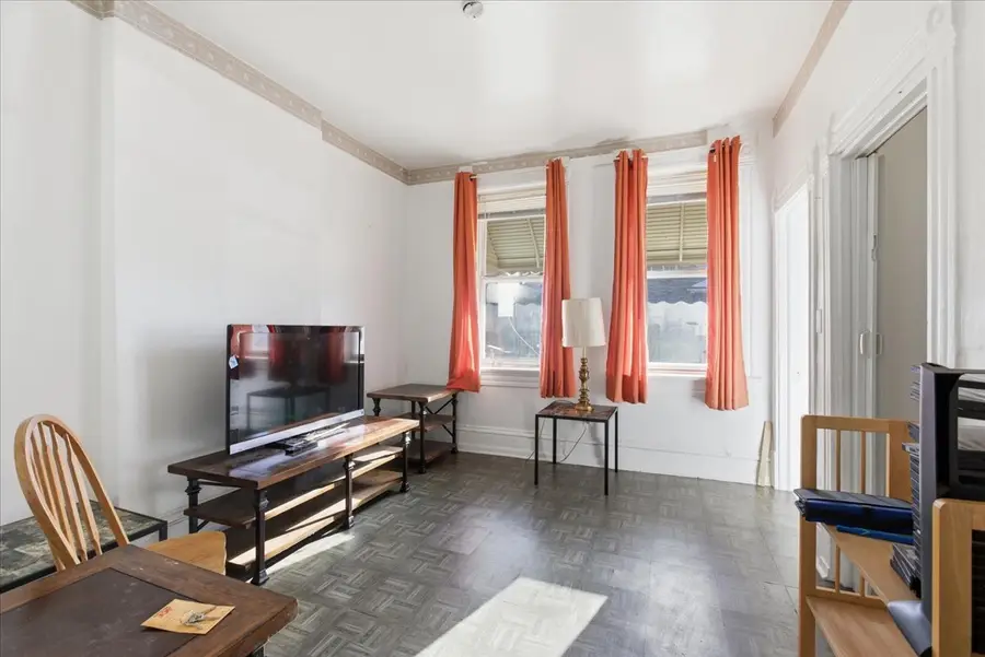 516 W 45th Place, Chicago, IL 60609 - Image #2