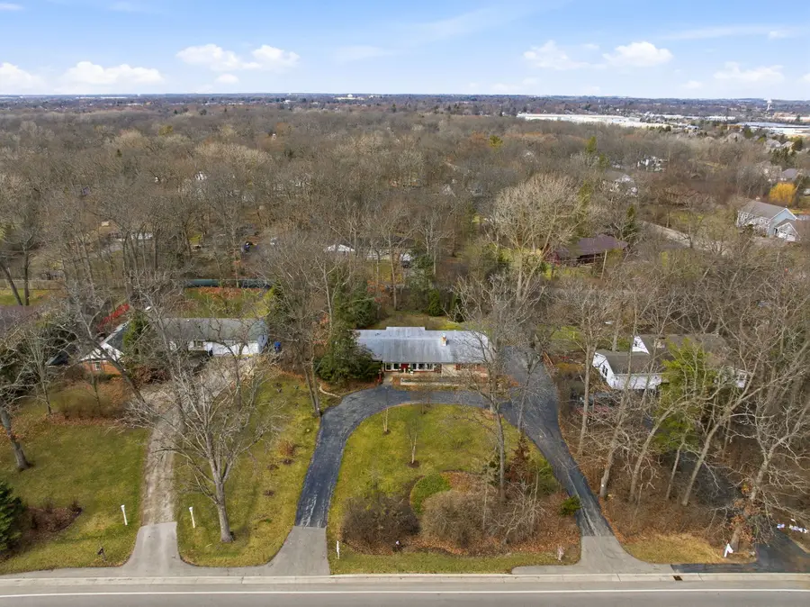 371 S Saint Marys Road, Libertyville, IL 60048 - #2