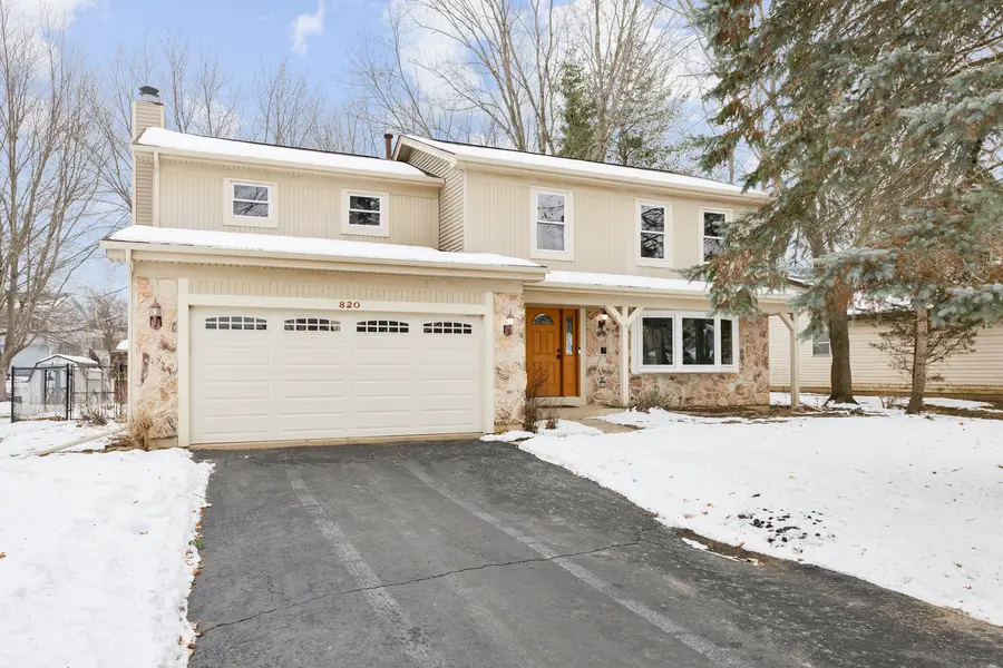 820 Red Coach Lane, Algonquin, IL 60102 - Image #2
