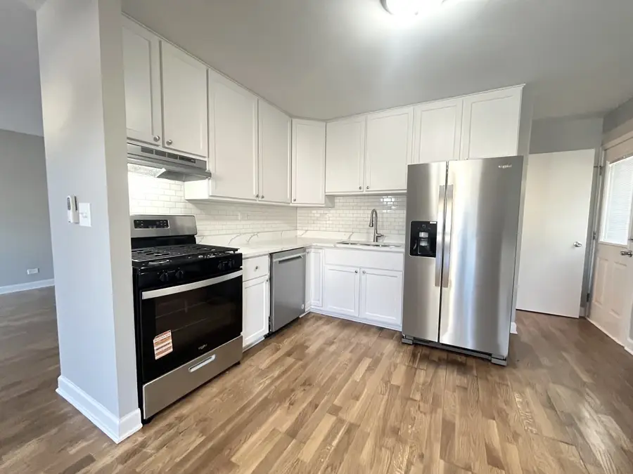 1606 N Poplar Avenue N, Round Lake Beach, IL 60073 - Image #3