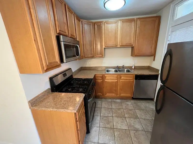 7212 Jackson Boulevard #2E, Forest Park, IL 60130 - Image #2