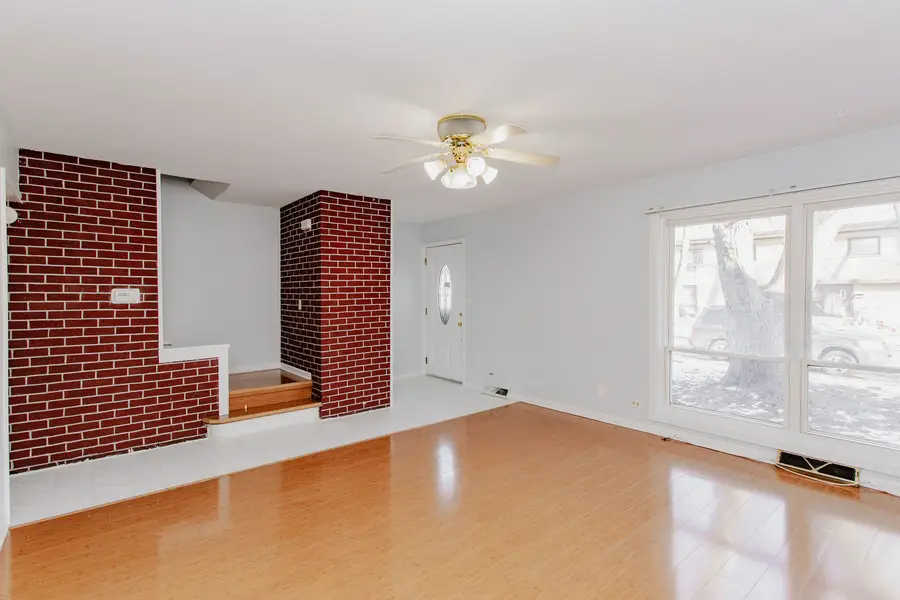 612 Maple Court, Mount Prospect, IL 60056 - Image #3