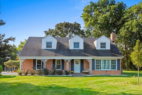 3255 Westview Drive, Northbrook, IL 60062