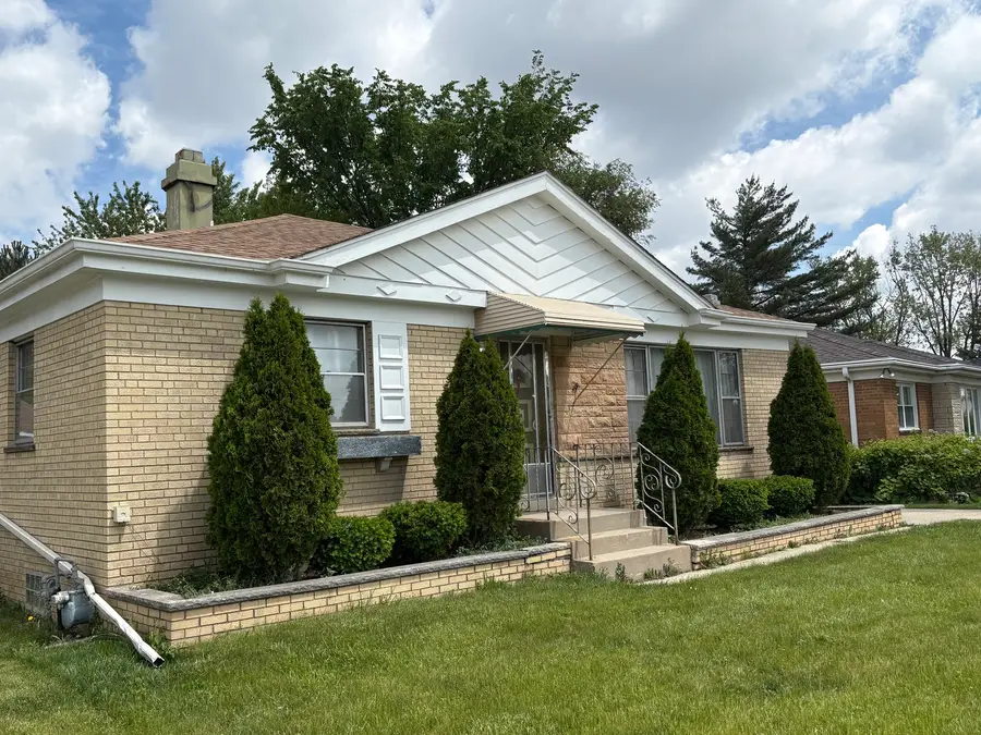 11138 Shaw Street, Westchester, IL 60154 - Image #2