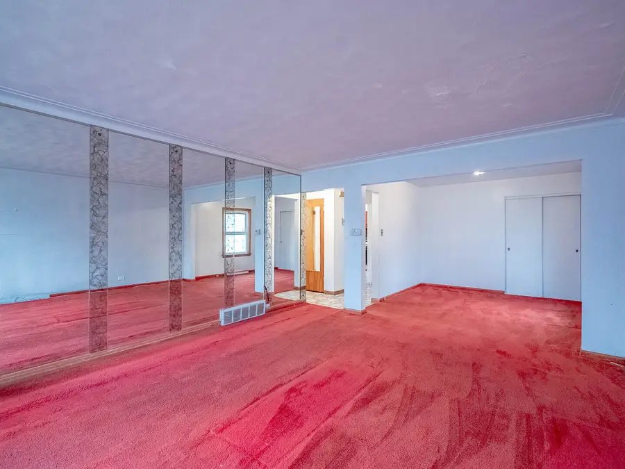 9116 S Dante Avenue, Chicago, IL 60619 - Image #2