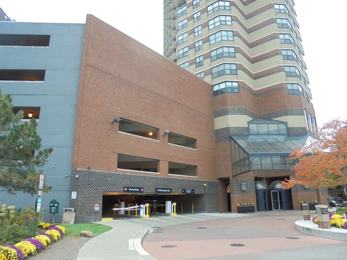 3660 N Lake Shore Drive #1107, Chicago, IL 60613 - Image #1