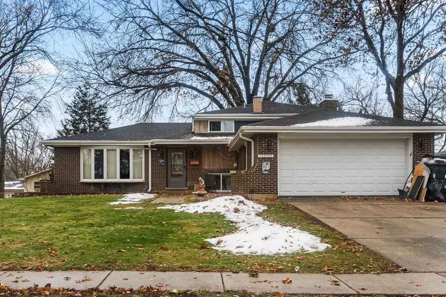 18W089 Claremont Drive, Darien, IL 60561 - Image #2