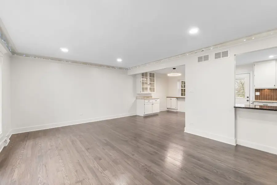 18W089 Claremont Drive, Darien, IL 60561 - Image #3