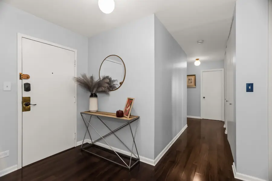 530 Hinman Avenue #2B, Evanston, IL 60202 - Image #2